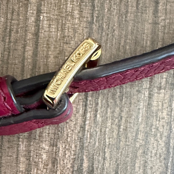 Michael Kors Monogram Cream and Brown Crossbody/Messenger Bag - Picture 3 of 12